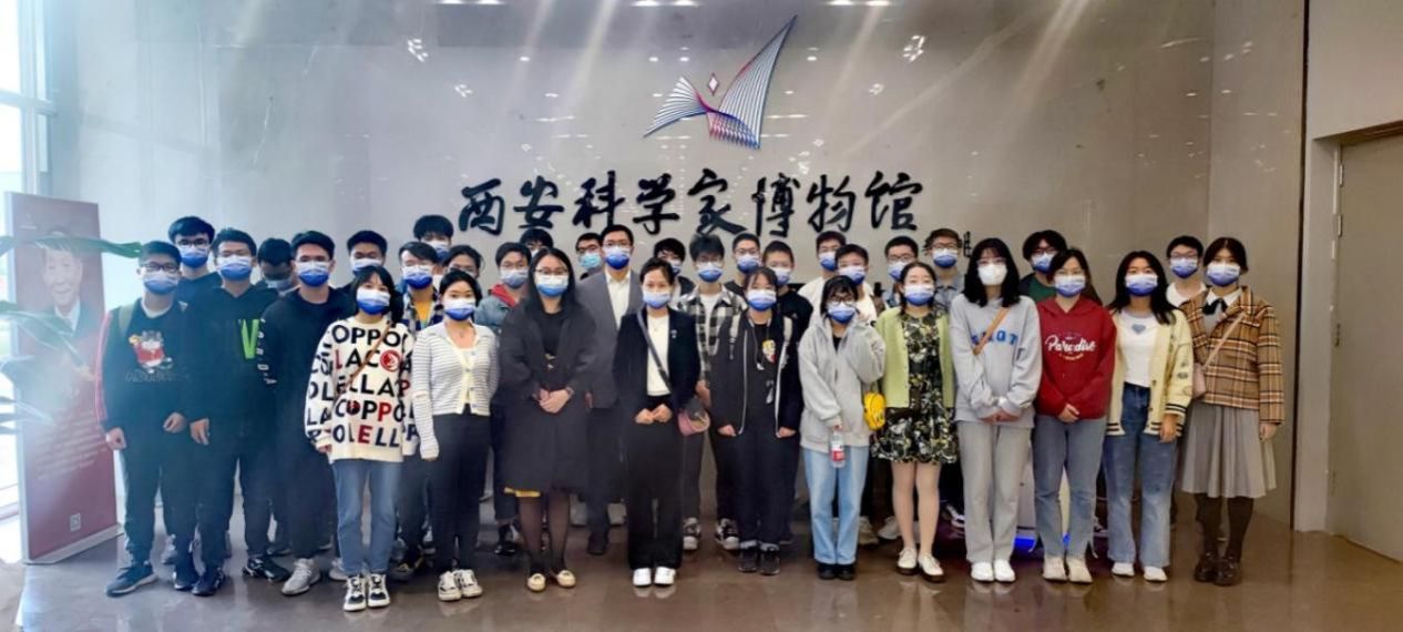 J9集团国际站荣获2022-2023学年校级先进员工党支部、党建先进个人和优秀员工共产党员荣誉称号
